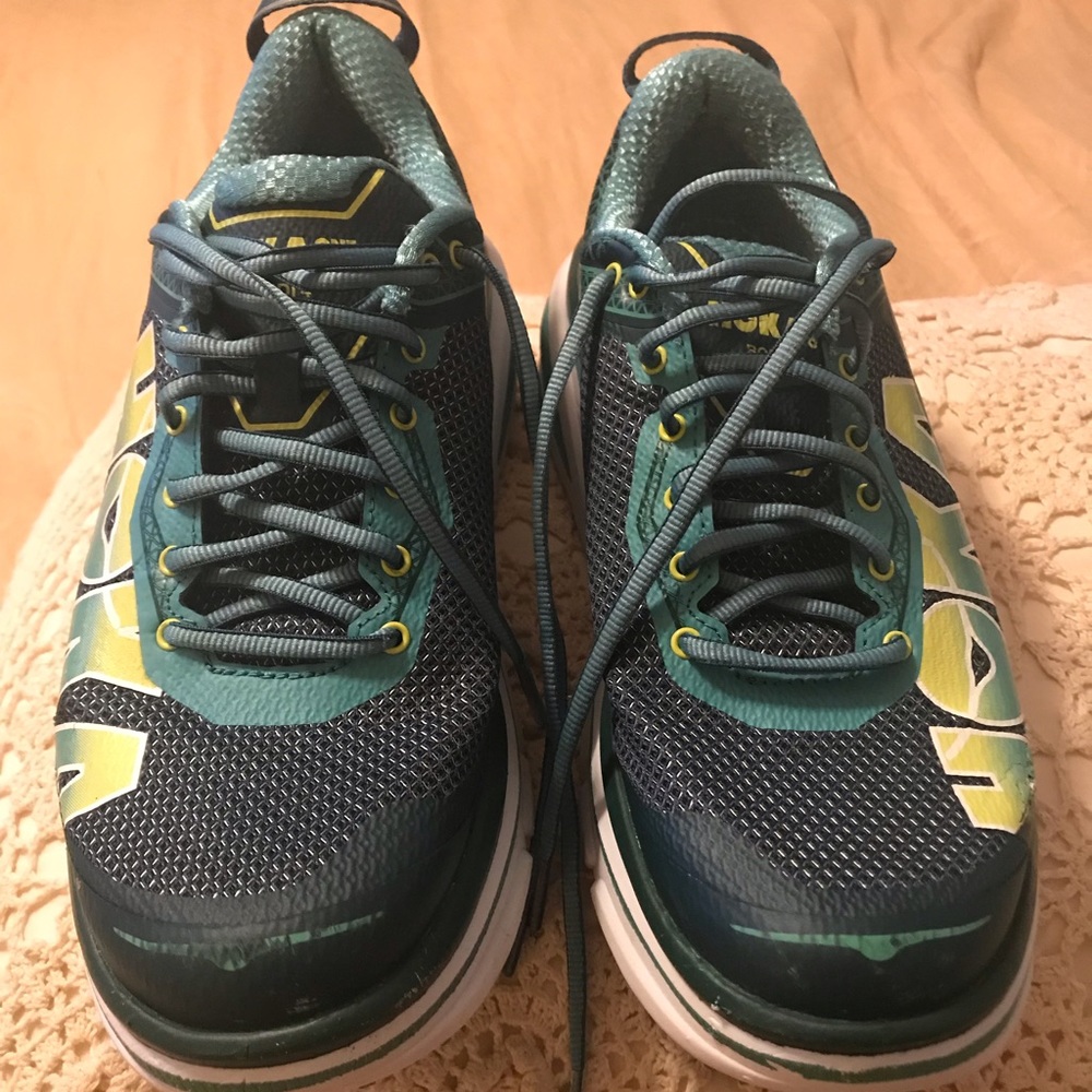Hoka One One Bondi 4..Teal color